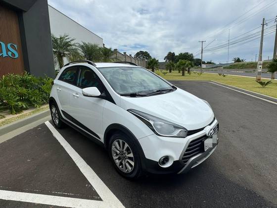 HYUNDAI HB20X 1.6 16V STYLE FLEX 4P MANUAL HYUNDAI HB20X 1.6 16V STYLE FLEX 4P MANUAL
